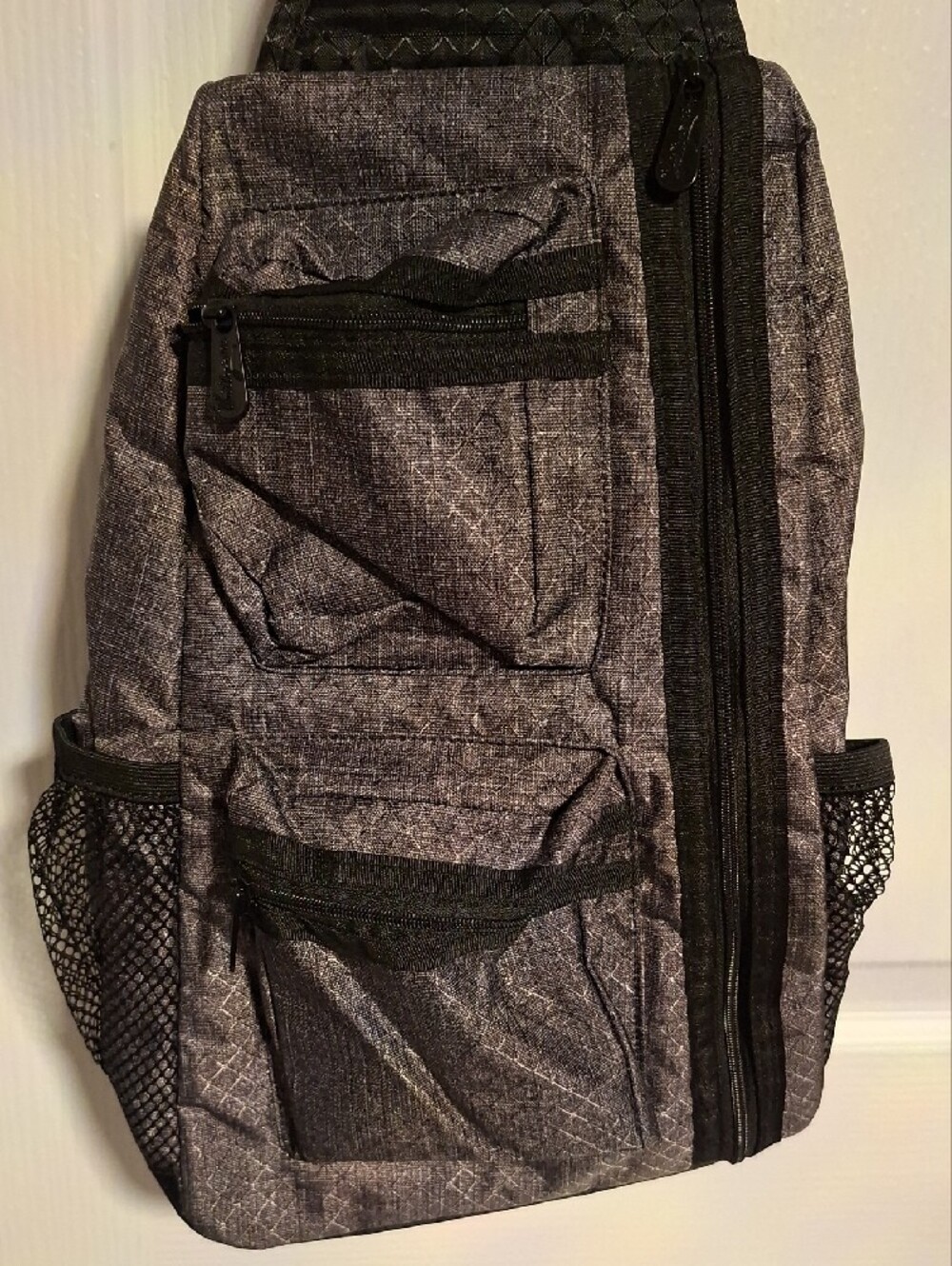 Thirty One Unisex Gray Sling Crossbody Bag - Compact Everyday Carry - Picture 8 of 11